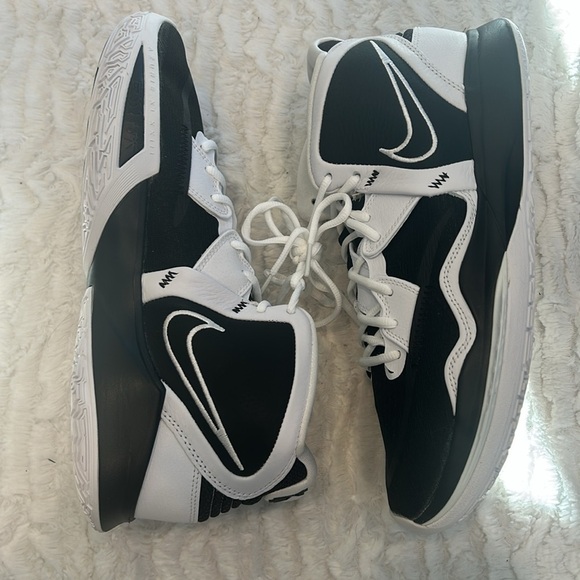 Nike 2022 Kyrie Infinity TB 'Black White' Sneakers men’s size 11.5 new W/o box - Picture 3 of 10